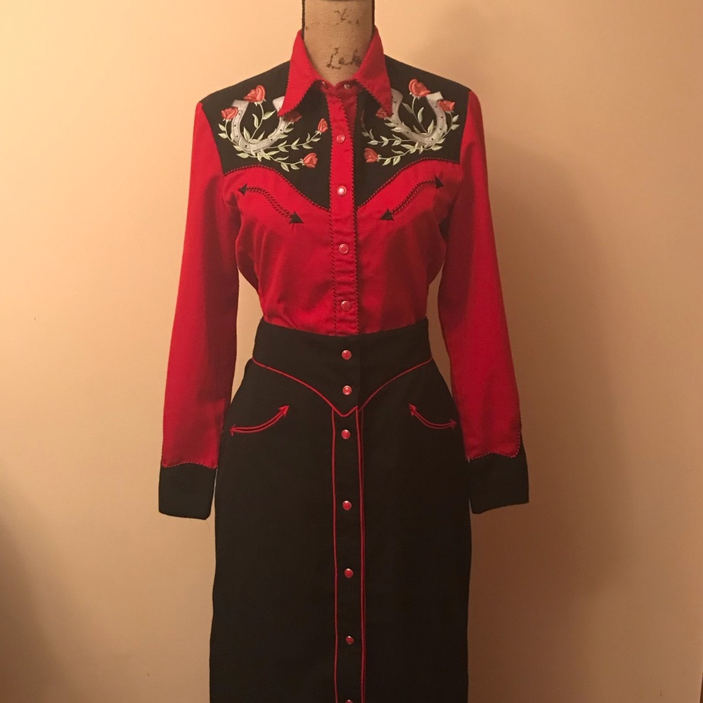 Scully outfit (w/ petticoat, 2 shirts)